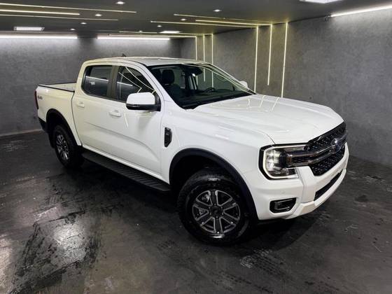 FORD RANGER 3.0 V6 TURBO DIESEL CD XLT 4X4 AUTOMÁTICO FORD RANGER 3.0 V6 TURBO DIESEL CD XLT 4X4 AUTOMÁTICO